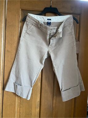 GAP Khaki Rolled Cuff Crop Pants